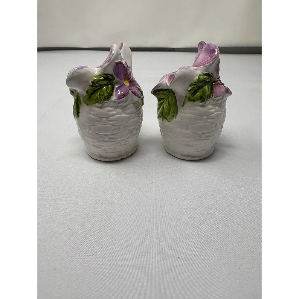 Vintage Lefton China Salt/Pepper Shaker #4474  Purple & Yellow Flower Japan